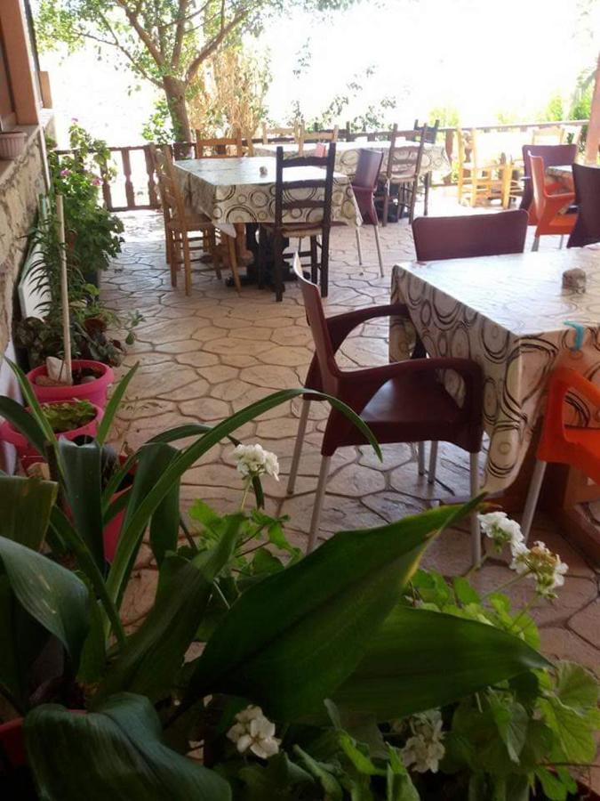 Prastio  Extreme View Cafe And Rooms To Let מראה חיצוני תמונה