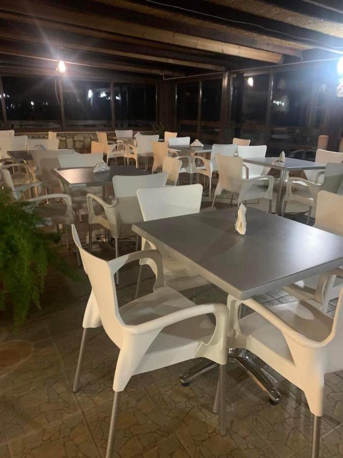Prastio  Extreme View Cafe And Rooms To Let מראה חיצוני תמונה